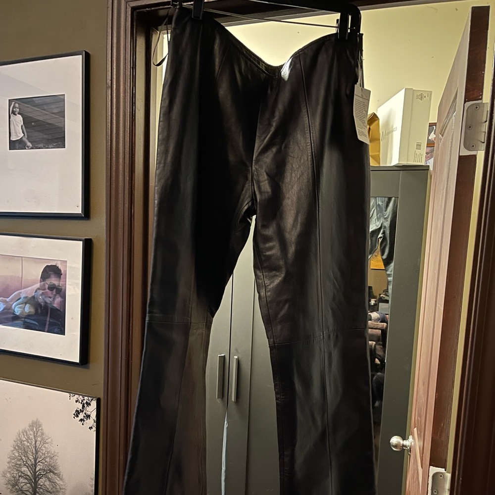 VS2 by VAKKO lambskin leather pants. Black Size 12 Fully lined. Side zip